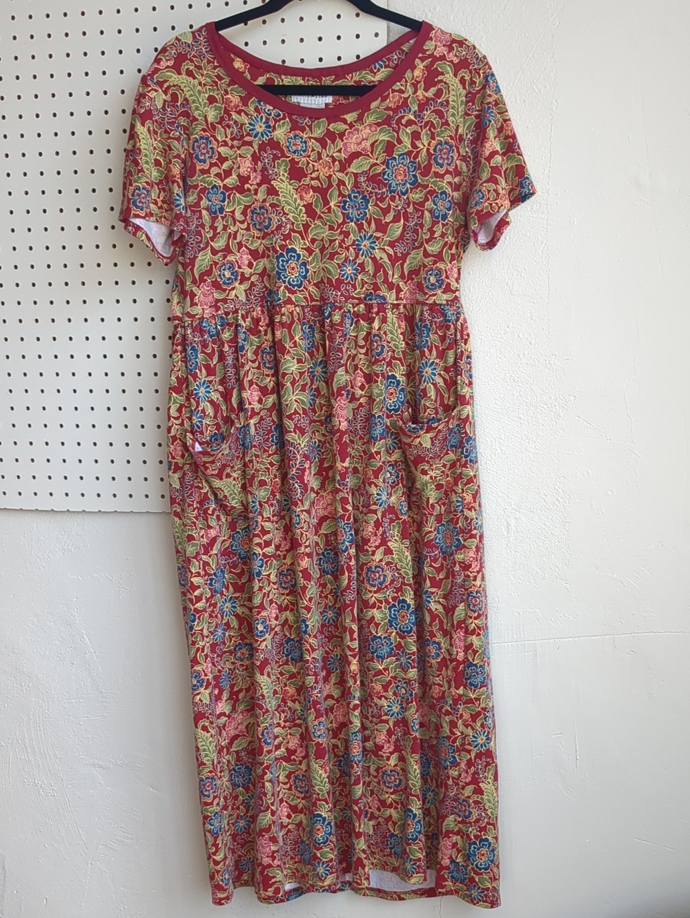 White Stag Red Floral Short-Sleeve Dress
